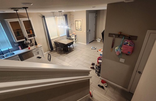 Roseville House | Charming 3-bedroom townhome with AC, WiFi in tranquil Roseville