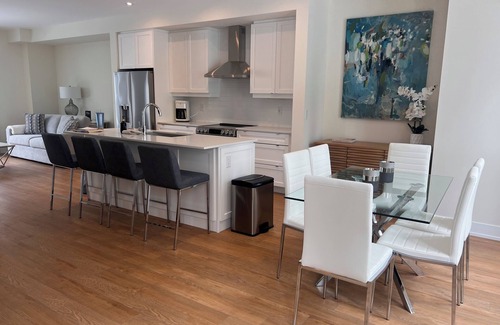 Ramara House | Charming 3-bedroom townhome with WiFi, AC in Orillia