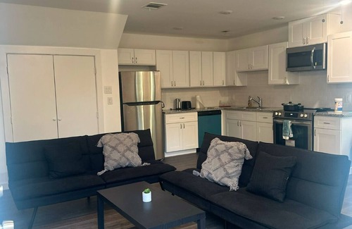 Northeast Houston House | Charming 3-bedroom townhome with WiFi and AC in marvelous Houston
