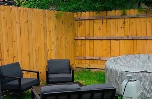 Northeast Houston House | Charming 3-bedroom townhome with WiFi and AC in marvelous Houston