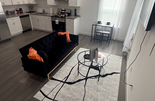 Northeast Houston House | Charming 3-bedroom townhome with AC, WiFi in beautiful Houston