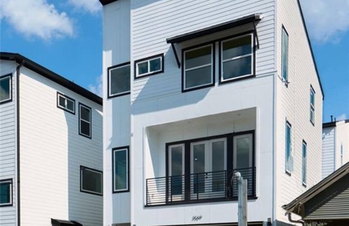 South Central Houston House | Charming 3-bedroom townhome in Downtown Houston