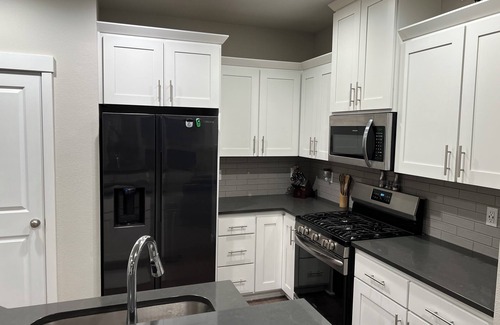 Rock Creek House | Charming 3-bedroom townhome with WiFi and AC in Happy Valley!