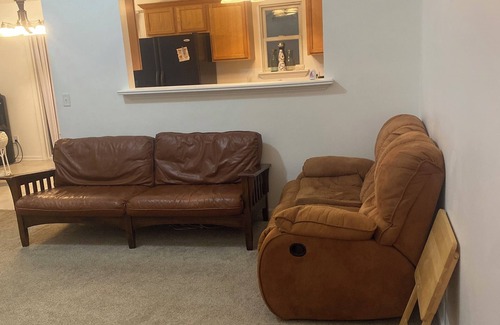 DeKalb House | Charming 3-bedroom townhome in delightful DeKalb with WiFi, AC