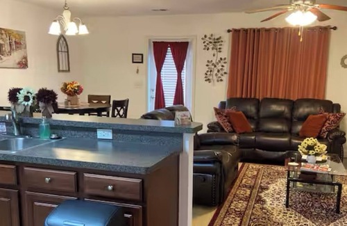 Morrow House | Charming 3-bedroom townhome in Morrow with AC, WiFi.