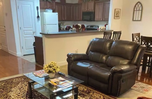 Morrow House | Charming 3-bedroom townhome in Morrow with AC, WiFi.