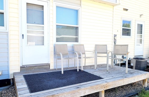 Pierre House | Charming 3-bedroom townhome with WiFi and AC in Pierre
