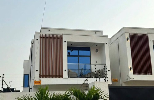 Accra House | Charming 3-Bedroom Townhouse In East Legon.