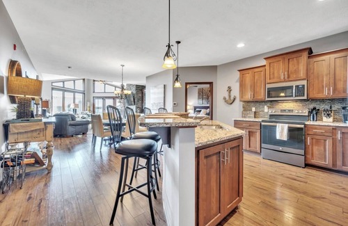 Arnolds Park Condo | Charming 3-bedroom condo with stunning lake views in fabulous Arnolds Park, IA