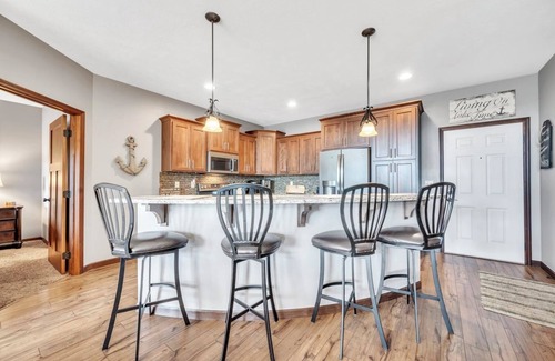 Arnolds Park Condo | Charming 3-bedroom condo with stunning lake views in fabulous Arnolds Park, IA