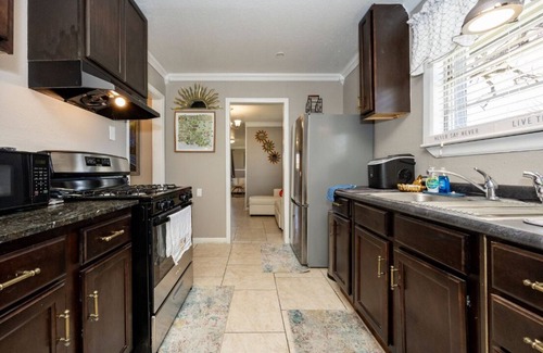 Park Forest - LA North House | Charming 3-bedroom house with AC and WiFi in amazing Baton Rouge