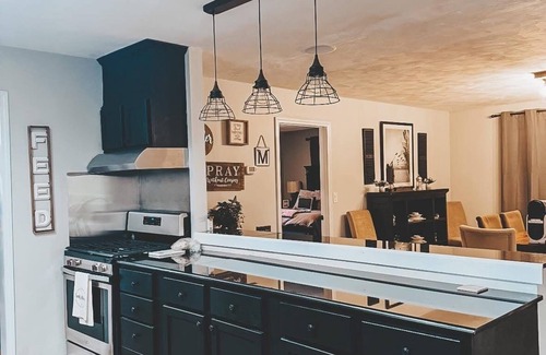 Luray House | Charming 3-bedroom home minutes from Henderson!