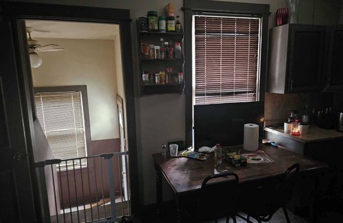 Bensenville House | Charming 3-bedroom house with AC and WiFi in Bensenville