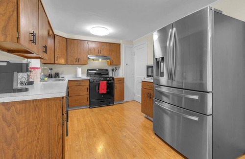 Lancaster House | Charming 3-bedroom house with WiFi, AC in fabulous Bowmansville