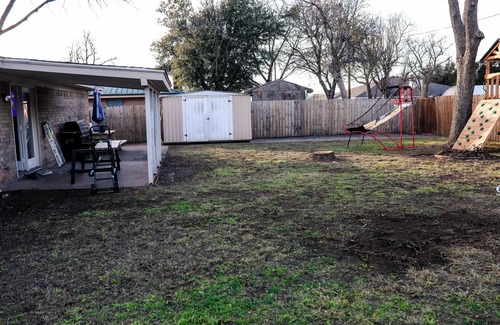 Burkburnett House | Charming 3-bedroom house with WiFi and AC in Burkburnett