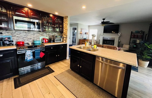 Canyon Lake House | Charming 3-bedroom house with AC, WiFi in enjoyable Canyon Lake