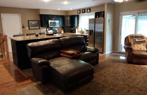 Chesterfield House | Charming 3-bedroom home in the middle of Chesterfield, Missouri.