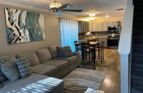 Duncanville Condo | Charming 3 Bedroom Condo in South Dallas