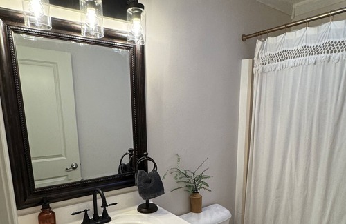 Glen Carbon House | Charming 3-Bedroom Cottage in Glen Carbon