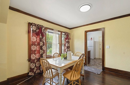 Grand Rapids House | Charming 3-bedroom house with WiFi and AC in Grand Rapids