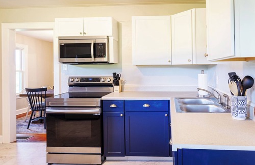 Greencastle Other | Charming 3-bedroom farmhouse in marvelous Greencastle near DePauw University