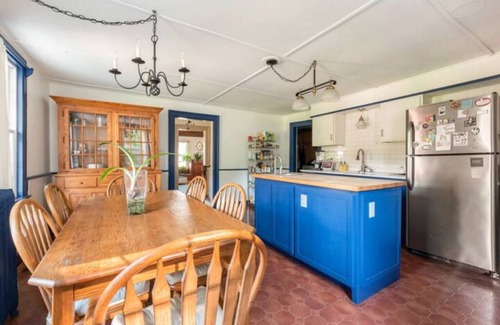Hollowville Other | Charming 3-bedroom farmhouse in Hollowville with hot tub
