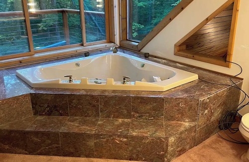 Indian Lake Cabin | Charming 3-bedroom cabin with AC and WiFi in serene Indian Lake
