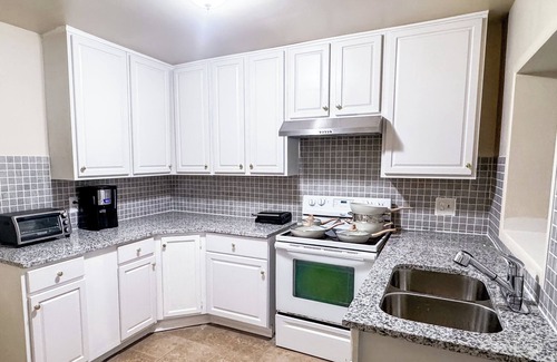 Arlington House | Charming 3-bedroom house in delightful Jacksonville with AC, WiFi