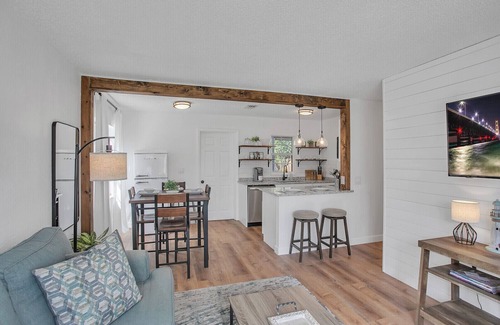 Beach Haven Cottage | Charming 3-bedroom cottage in JAX Beach/Mayo Clinic