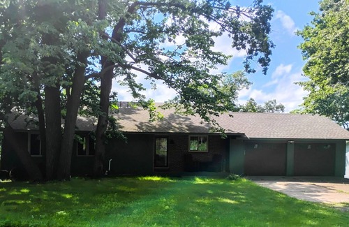 Long Prairie House | Charming 3-bedroom house in Long Prairie with AC