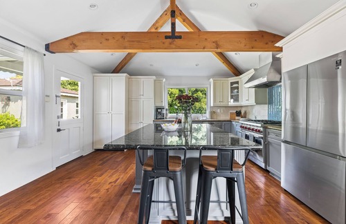 Pacific Palisades House | Charming 3-Bedroom Pet-Friendly Pacific Palisades Home
