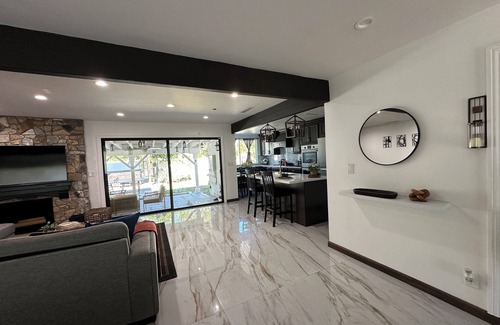 Canoga Park House | Charming 3-bedroom house in amazing West Hills with AC, WiFi
