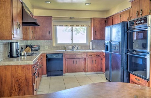 Ladera Heights House | Charming 3-bedroom house with WiFi and AC in fabulous Los Angeles