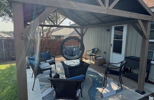Midwest City House | Charming 3-bedroom house with AC, WiFi in delightful Midwest City