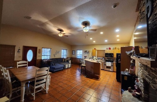Moore Haven House | Charming 3-bedroom house with dock on river in Moore Haven