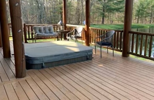 Merrillan Cabin | Charming 3-bedroom cabin with AC and WiFi in Neillsville