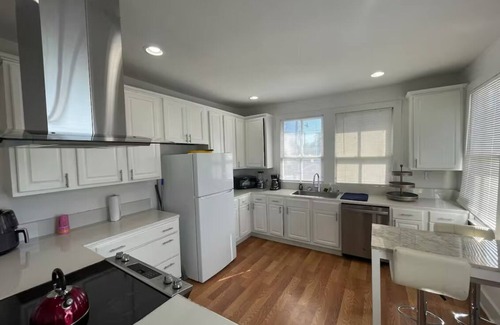 Florida Area House | Charming 3-bedroom house with WiFi and AC in New Orleans