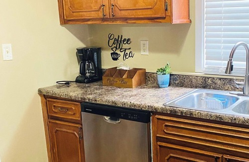 Broadmoor House | Charming 3-Bedroom 2 Bathroom House In Uptown New Orleans