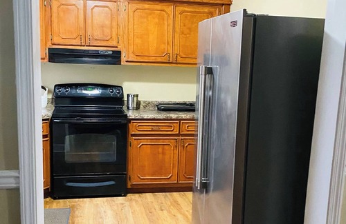 Broadmoor House | Charming 3-Bedroom 2 Bathroom House In Uptown New Orleans
