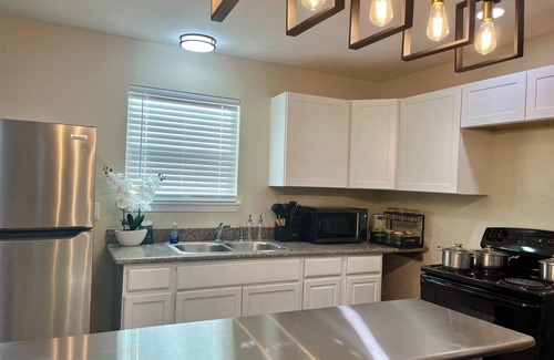 Saint Roch Condo | Charming 3-bedroom in wonderful New Orleans 10 mins to French Quarters