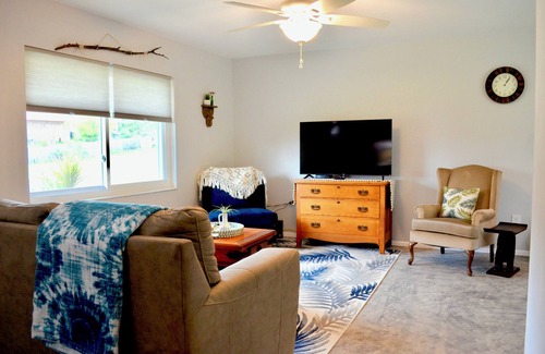 Orange City House | Charming 3-bedroom house in Orange City with WiFi and AC