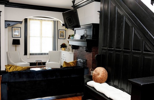 Philadelphia House | Charming 3-bedroom house in welcoming Philadelphia with AC, WiFi