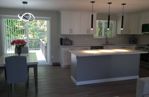 West Hills House | Charming 3-bedroom house with WiFi and AC in lovely Port Orchard