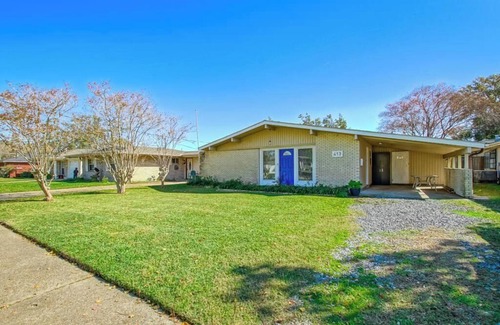 Kenner - Louis Armstrong International Airport House | Charming 3-bedroom house in lovely River Ridge near MSY airport