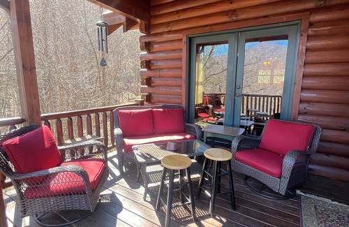 Robbinsville Cabin | Charming 3-bedroom cabin with AC, WiFi in superb Robbinsville