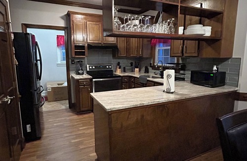 Rocky Mount House | Charming 3-bedroom house with WiFi, AC in awesome Rocky Mount