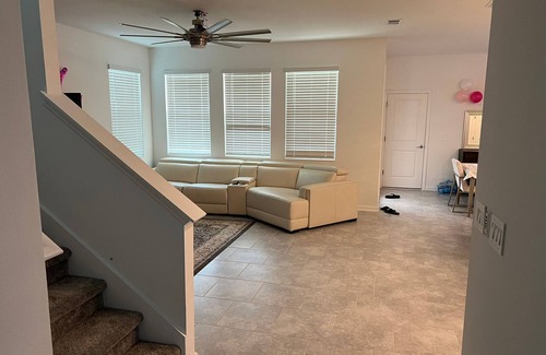 St. Cloud House | Charming 3-bedroom house in Saint Cloud with WiFi and AC