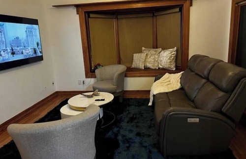 Far North Central House | Charming 3-bedroom house in San Antonio with WiFi and AC