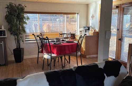 Sandia Knolls Other | Charming 3-bedroom farmhouse with AC, WiFi in brilliant Sandia Park