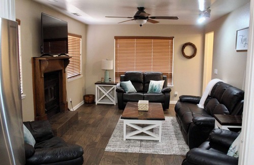 Sutter Creek Other | Charming 3-bedroom farmhouse in Sutter Creek with pool table, two story deck.